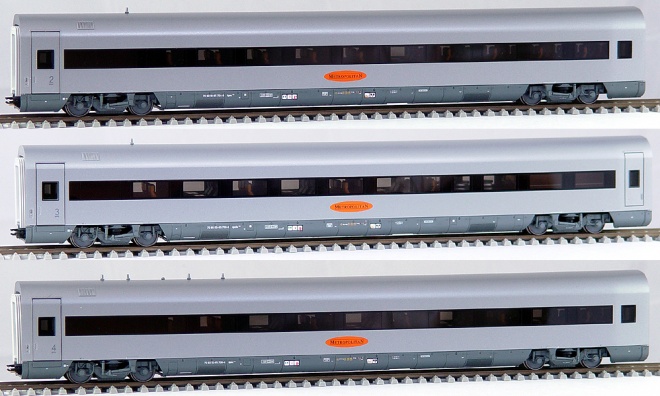 METROPOLITAN train set (Set 2)<br /><a href='images/pictures/LS_Models/46041.jpg' target='_blank'>Full size image</a>